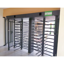 Torniquete Doble / Cuerpo Completo / Interior/Exterior / 100% Acero con Pintura Gris / EJE CENTRAL con Pintura Gris / Acabado de