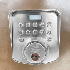 Cerradura XTR para Sobreponer Diseñada para Puertas y Rejas / Soporta Exterior