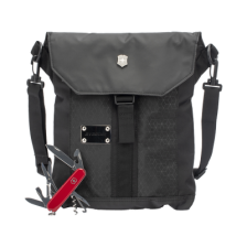 Paquete Victorinox de Mochila ADVENTURE TRAVELER DELUXE y Navaja CLIMBER de 14 Funciones.