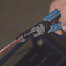 Pelacables con Corte por Cizalla para Cable Sólido 8-18 y Cable Trenzado 10-20 AWG.