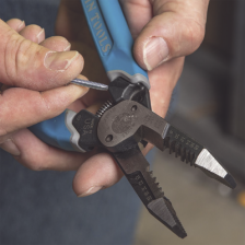 Pelacables con Corte por Cizalla para Cable Sólido 8-18 y Cable Trenzado 10-20 AWG.