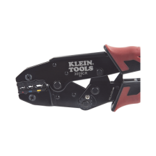 Pinza Ponchadora para Terminales con Aislamiento en Cable de Cobre Sólido y Trenzado de 10-22 AWG.