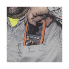 Multímetro Digital Esbelto de Rango Automático con TRMS 600V y Medición de Temperatura